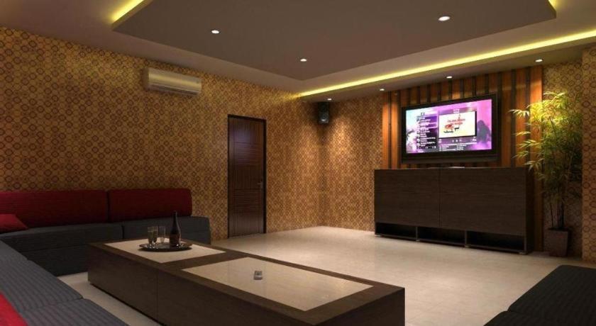 Win Grand Hotel Бекаси Экстерьер фото